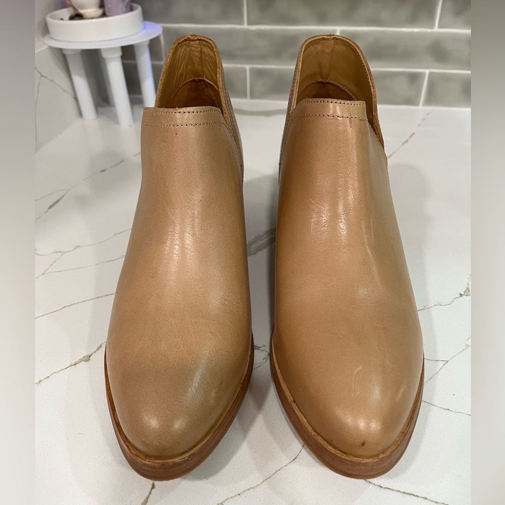 Nisolo Mia  Everyday Ankle Bootie. Women’s size 9 Color Almond. - Picture 11 of 13